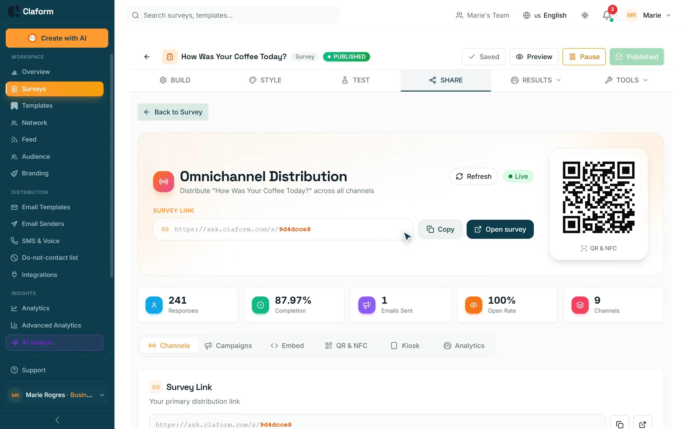 صفحة المشاركة مع رابط الاستبيان ورمز QR وأعداد كل قناة